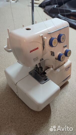 Оверлок для швейной машины