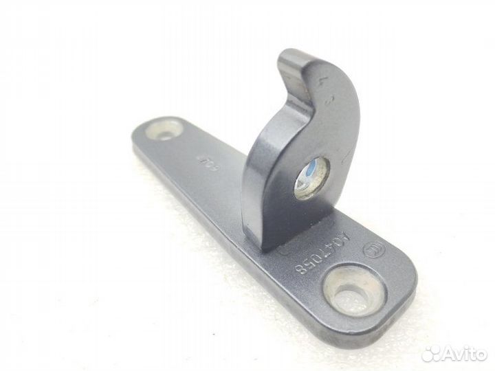 Петля двери задняя правая Mercedes-Benz C-Class