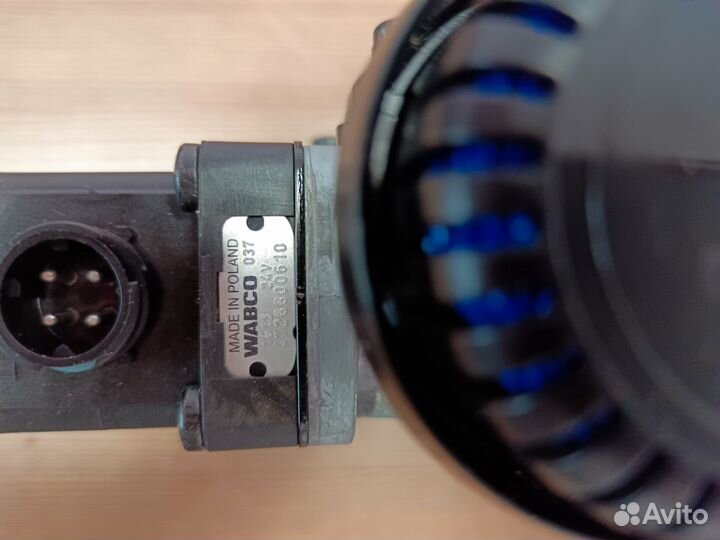 Электромагнитный клапан 4728800 wabco