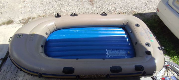 Лодка моторка