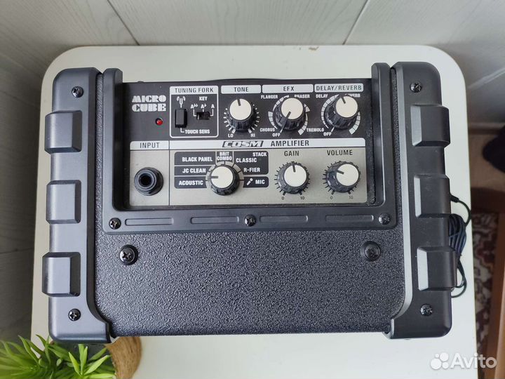 Комбоусилитель процессорный Roland Micro Cube