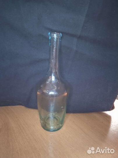 Старинная бутылка