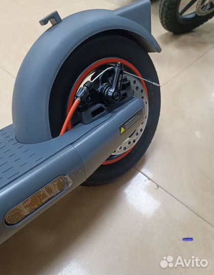 Электросамокат Navee n40