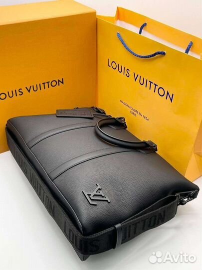 Сумка lock IT tote louis vuitton
