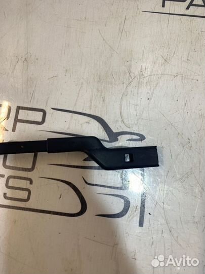 Поводок дворника передний левый Kia Ceed ED купе