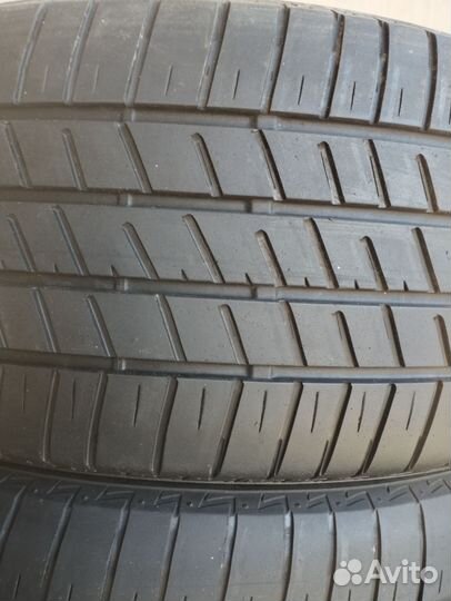 Bridgestone Blizzak W979 235/45 R18