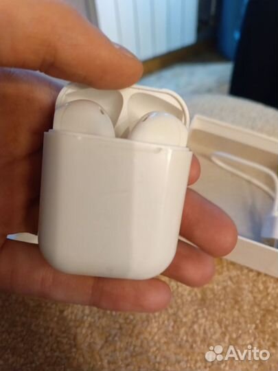 Беспроводные наушники apple airpods
