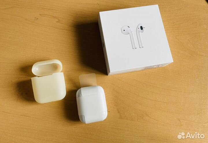 Кейс Apple AirPods 1 поколения с чехлами