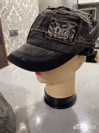 Кепки женские новые