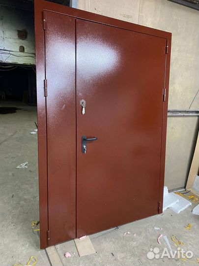 Дверь тамбурная