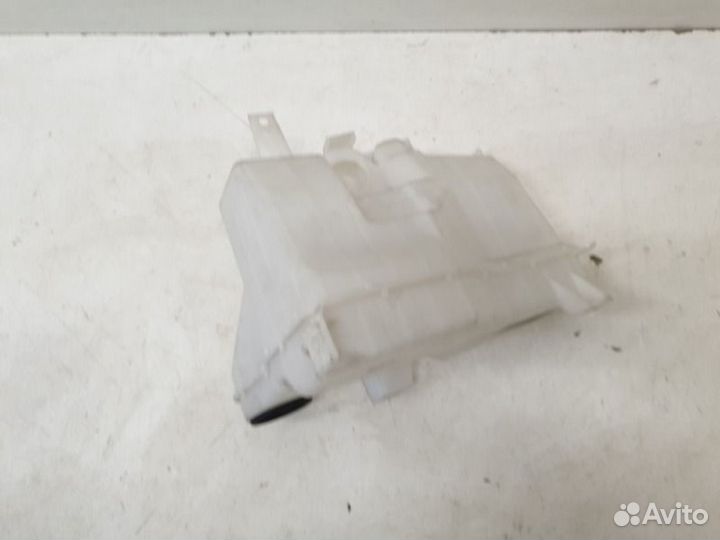 Бачок омывателя Toyota Land Cruiser Prado 150