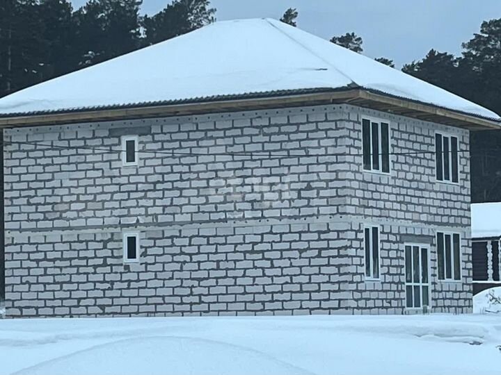 Коттедж 223,9 м² на участке 15,2 сот.