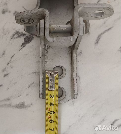 Петли двери Тойота estima левые передние
