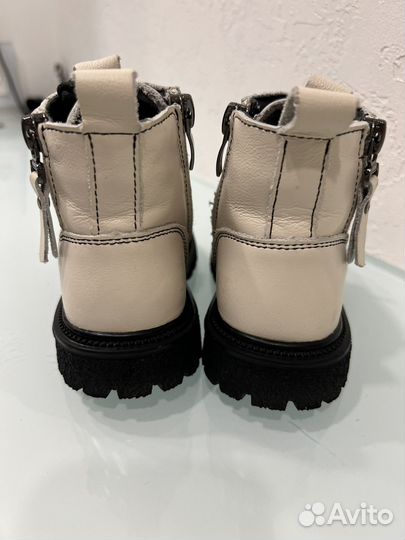 Ботинки демисезонные для девочки 23 размер