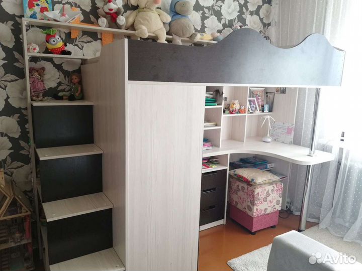 Школьный уголок