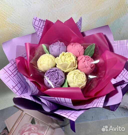 Букет из пионов из бельгийского шоколада
