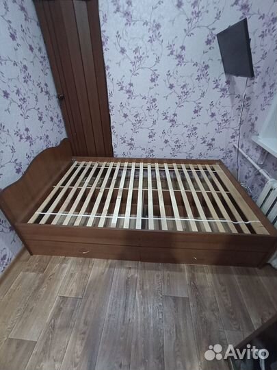Кровать б/у