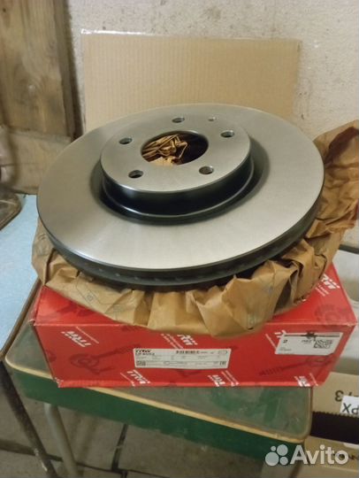 Диск тормозной передний Mazda CX-5