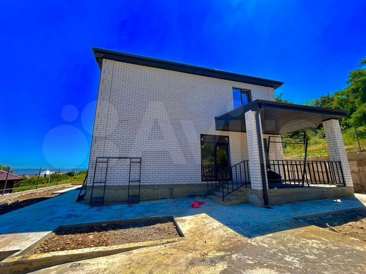 Дом 160 м² на участке 4 сот.