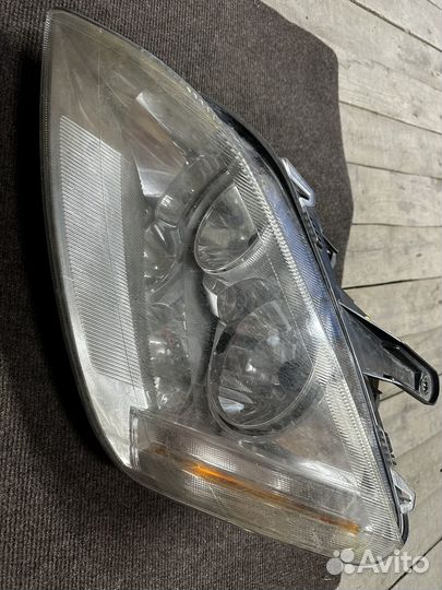 Фара Ford Focus 2 левая