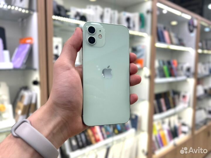 iPhone 12, 64 ГБ