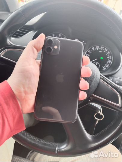 iPhone 11, 64 ГБ