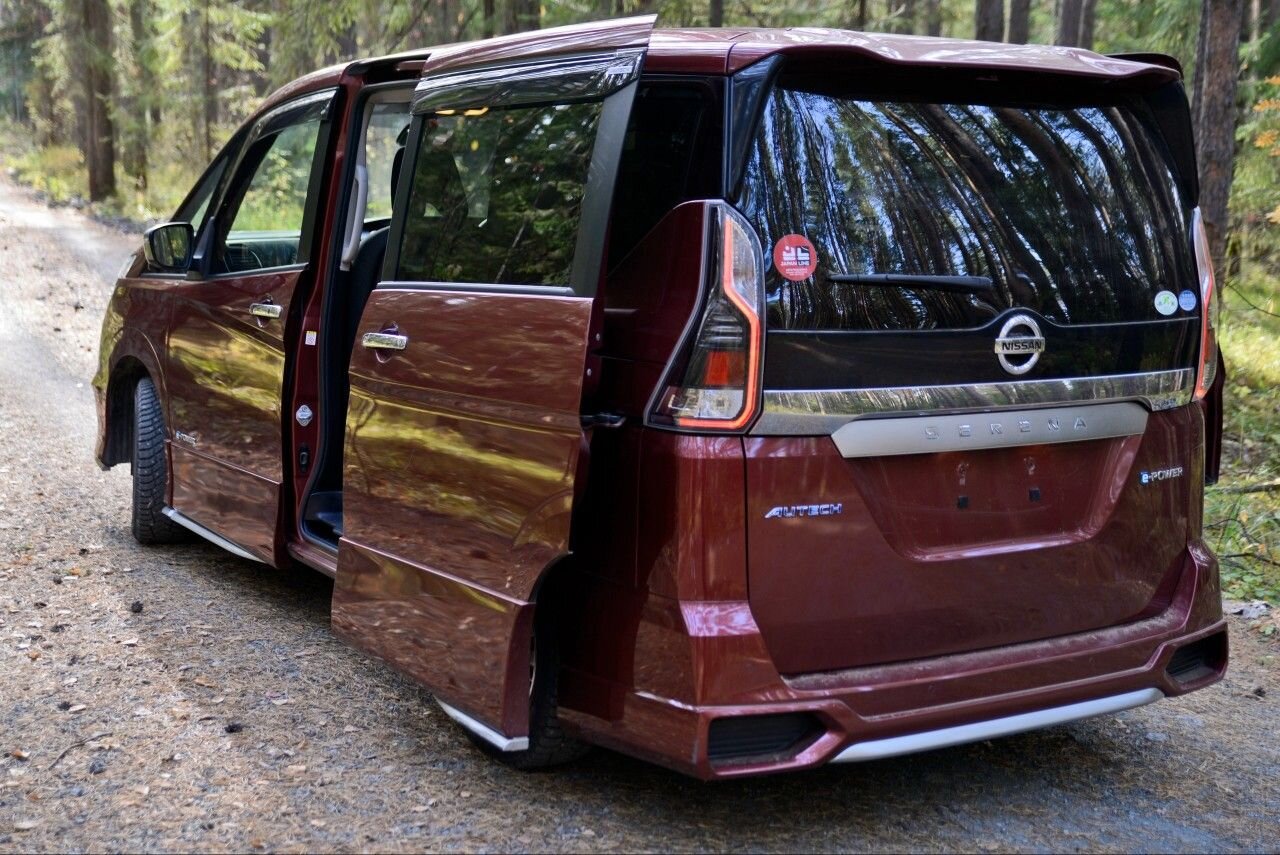 Nissan Serena: фото владельца
