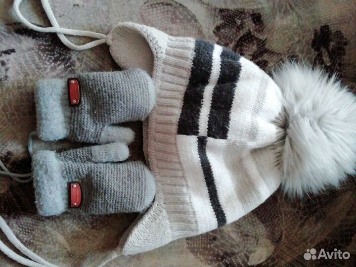 Шапка и варежки детские