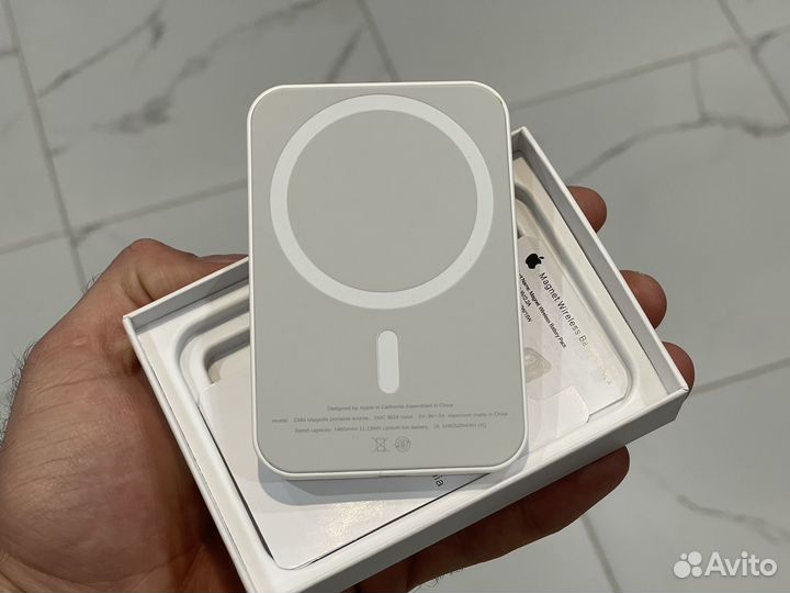 Повербанк MagSafe Battery Pack