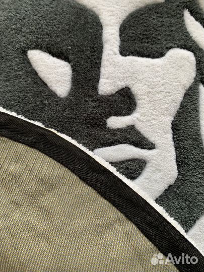 Тафтинговый ковер ручной работы