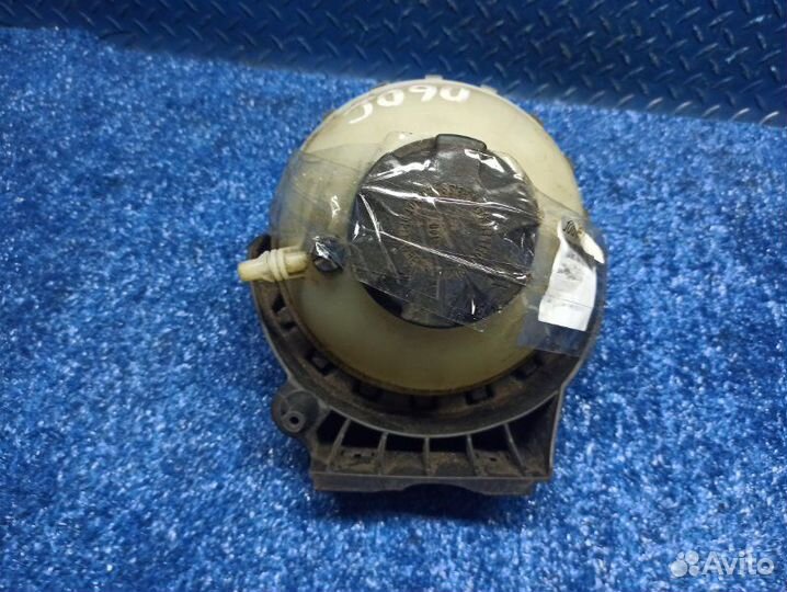 Расширительный бачок Bmw F30