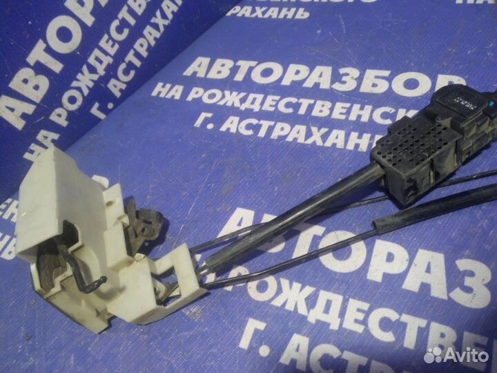 Задний левый замок двери Hyundai Sonata 4 седан