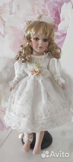 Кукла фарфоровая коллекционная