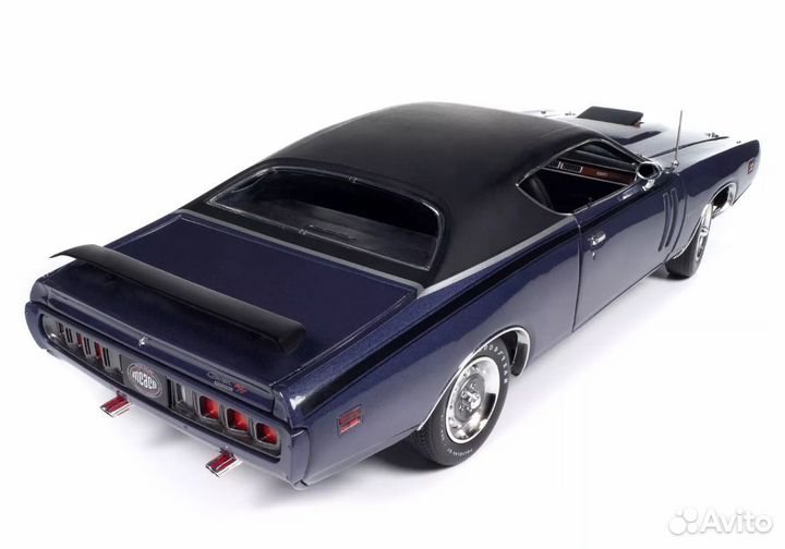 Auto World mcacn 1971 Dodge Charger R/T 1:18
