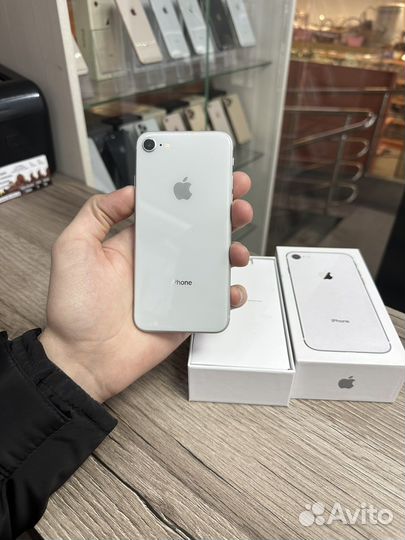 iPhone 8 64гб Отличное состояние (95акк)