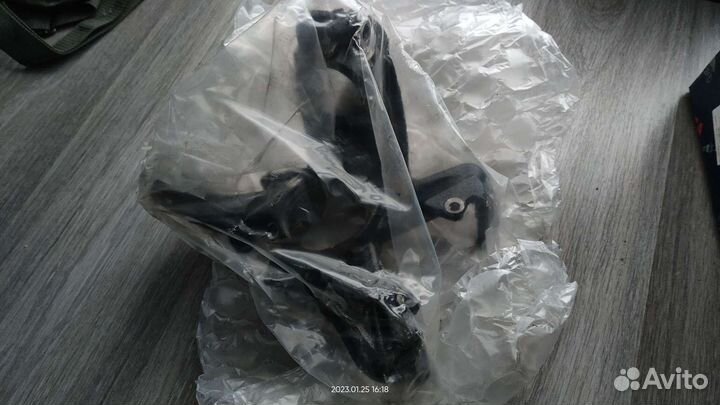 Поворотный кулак левый volkswagen 1J0 407 255 N