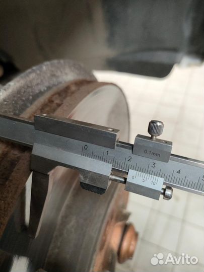 Диски передние тормозные Audi A4 B9