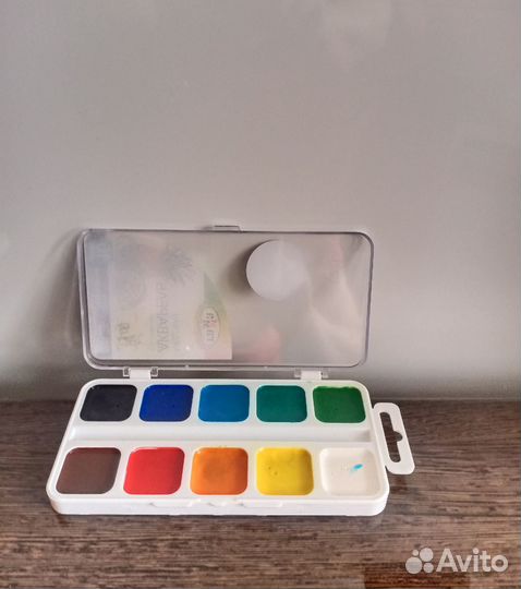Краски акварельные