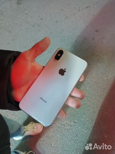 iPhone X, 64 ГБ