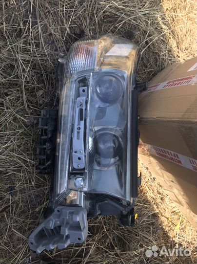 Фары toyota land cruiser 200