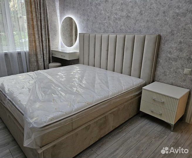 Кровать