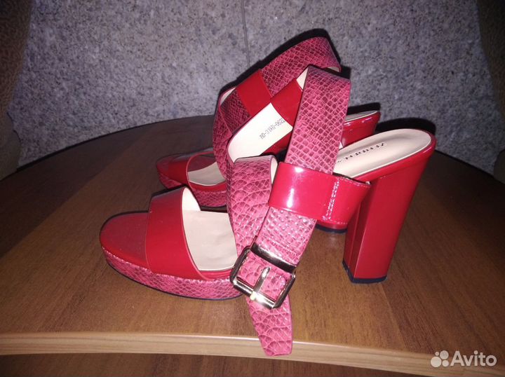 Продам новые туфли