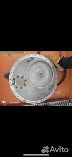 Крышка люка автоцистерны
