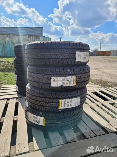 Dunlop SP Van01 215/65 R16C 109T