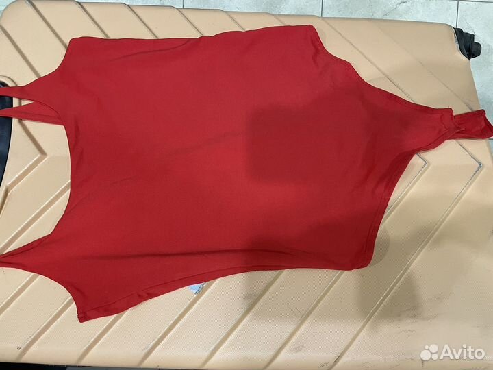 Женское боди в красном цвете