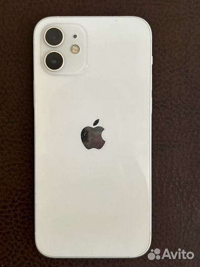 iPhone 12, 64 ГБ