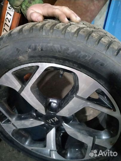 Dunlop SP Winter Ice 03 215/55 R17