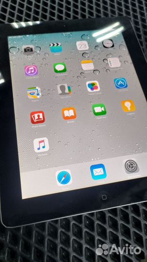 Apple iPad 2 16GB Wi-Fi + 3G