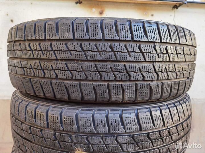Goodyear Ice Navi Zea II 215/60 R17 96Q