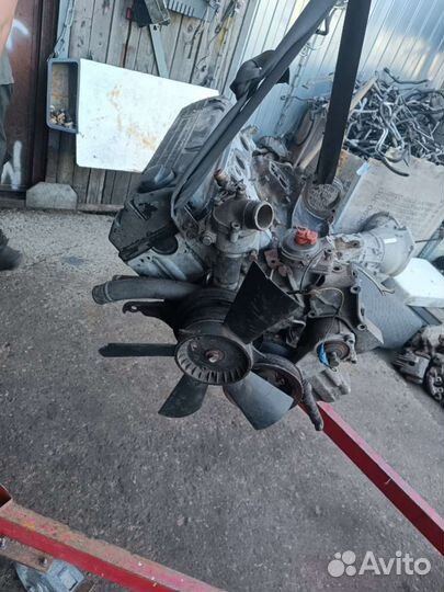 Двигатель, Mercedes E W124 1989